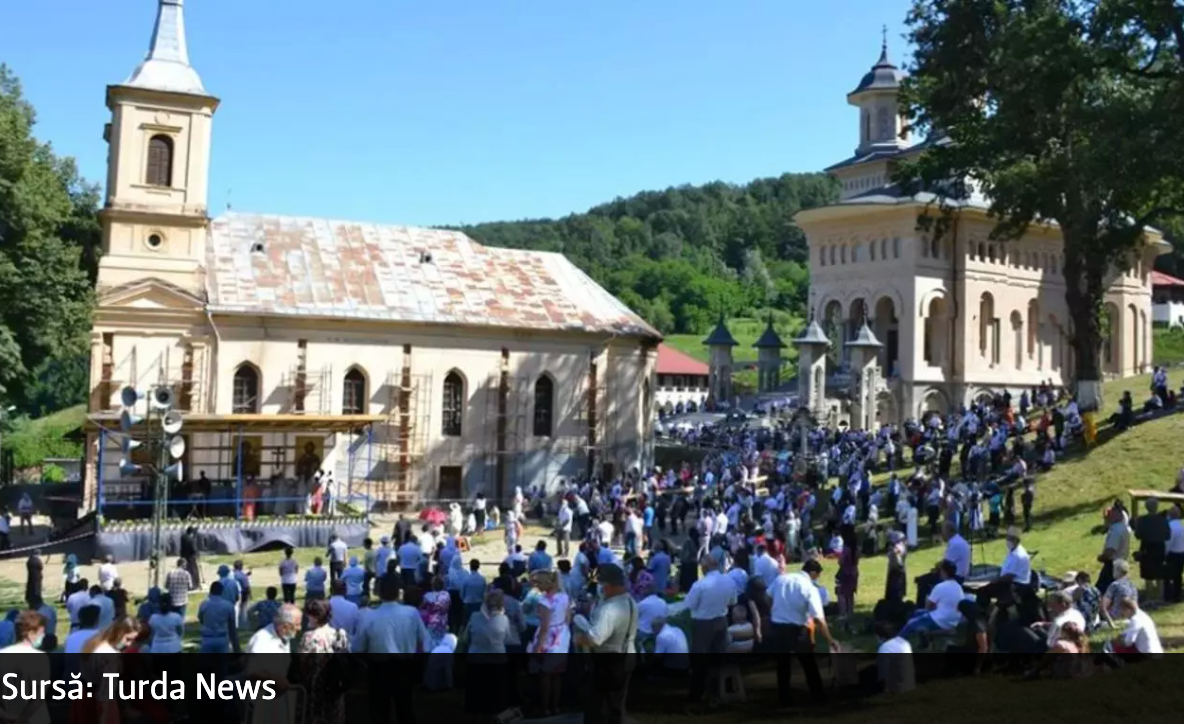Mii de oameni au ajuns deja la pelerinajul de la Mănăstirea Nicula, de Sfinta Maria